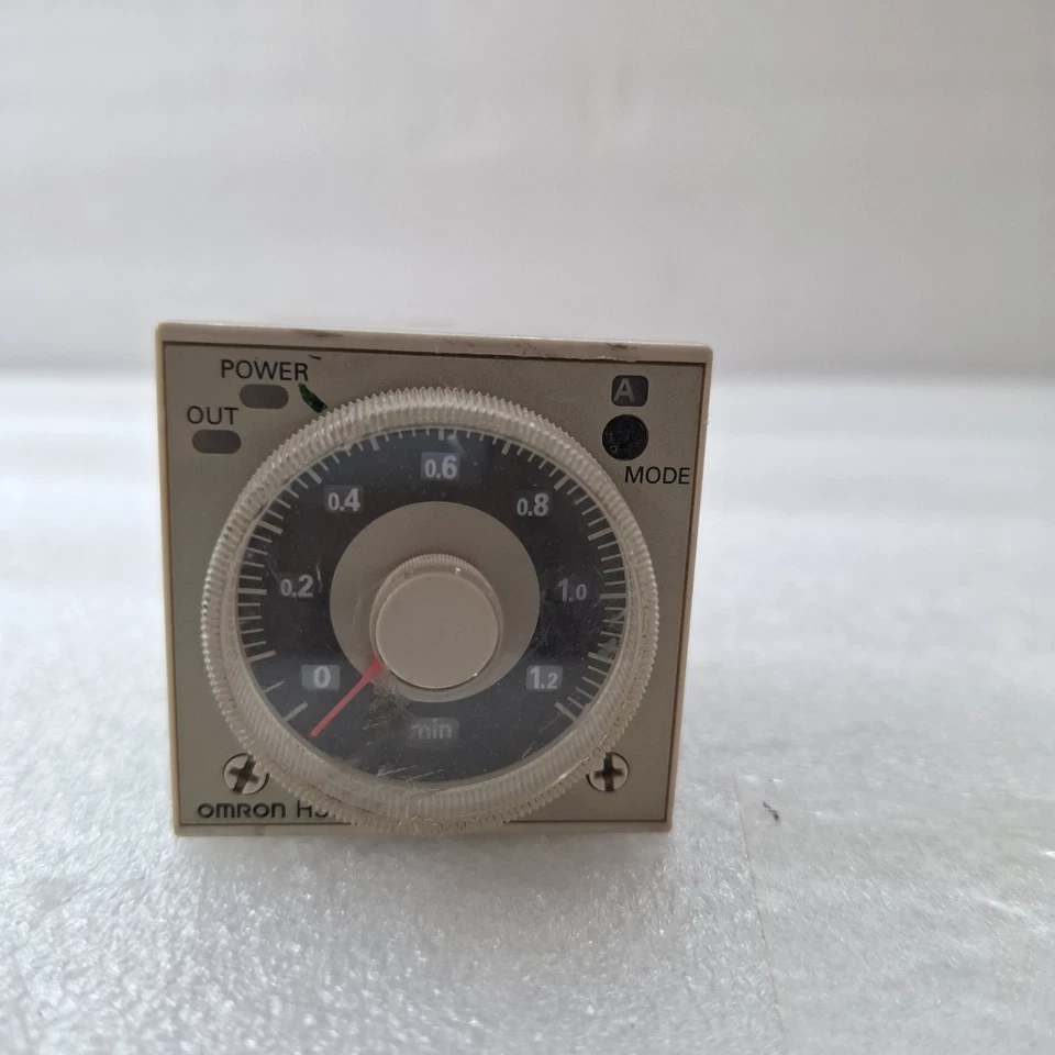 OMRON H3CR-A 100-240VAC/100-125VDC TIMER H3CR-A